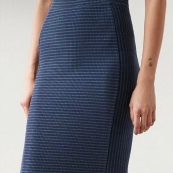 Silence + Noise Blue Striped Cute Midi Pencil Skirt - Picture 2 of 4